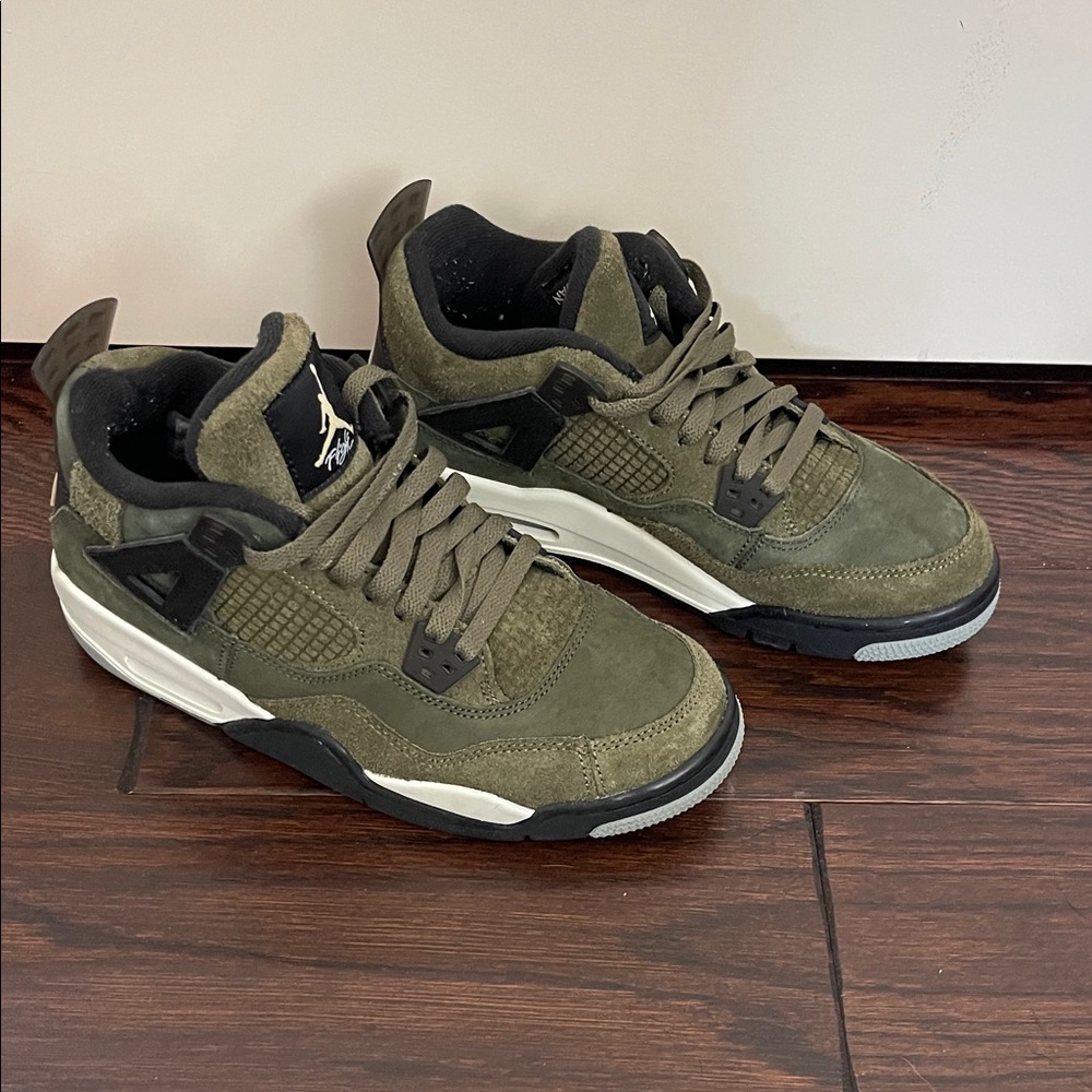 Jordan Kids Sneakers in Olive and Black